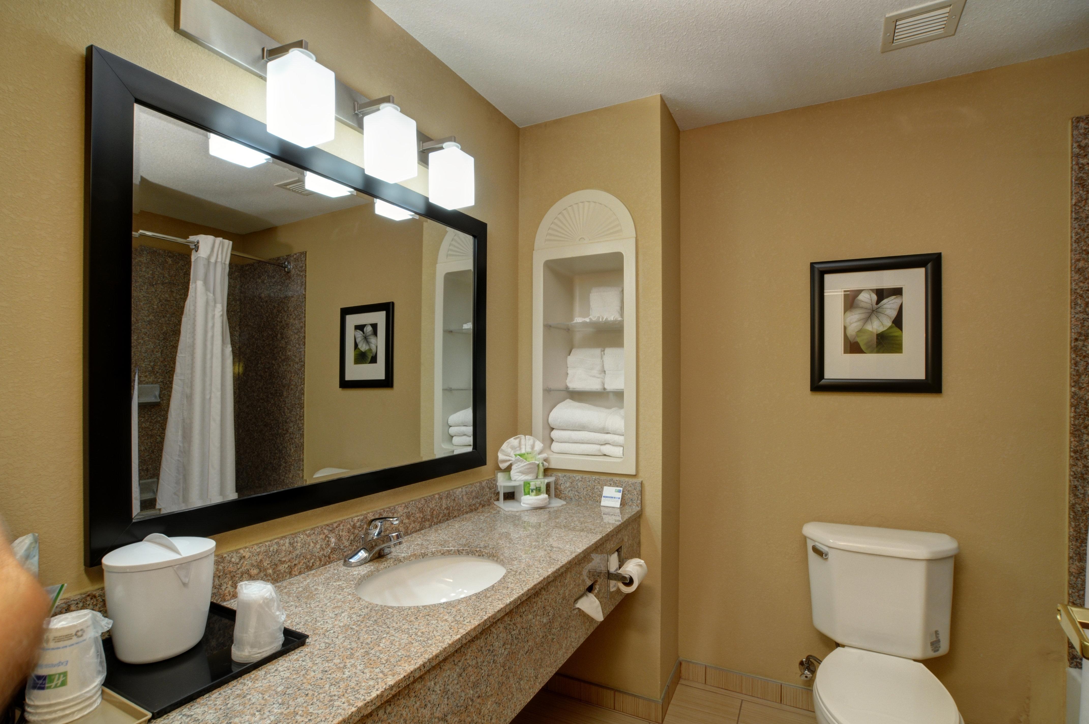 Holiday Inn Express & Suites Midwest City By Ihg Luaran gambar